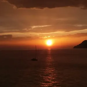 Ca'la Luna - In Centro Con Terrazza , Riomaggiore Italia